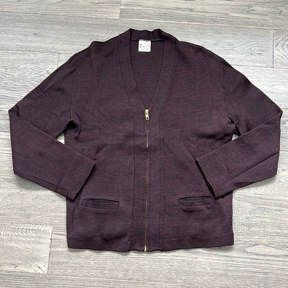 🔥rosynel🔥 | Vintage black and burgundy blend  cardigan